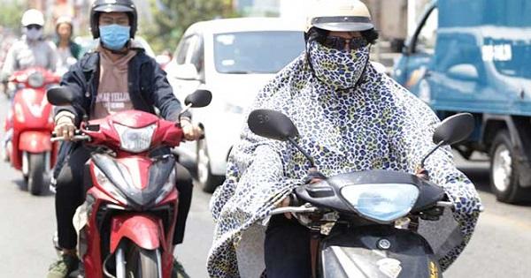 Hà Nội đón nắng nóng đỉnh điểm lên tới 40 độ C