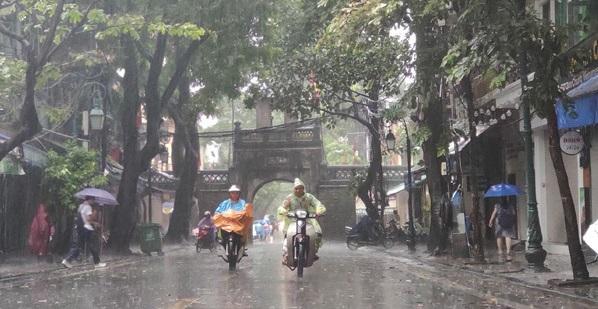 Hà Nội và các tỉnh Bắc Bộ mưa giải nhiệt trên diện rộng sau chuỗi ngày nóng 40 độ C