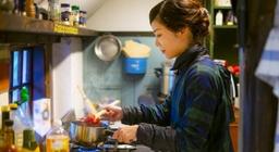 Giảm thời gian làm nội trợ cho phụ nữ là chiến lược quốc gia