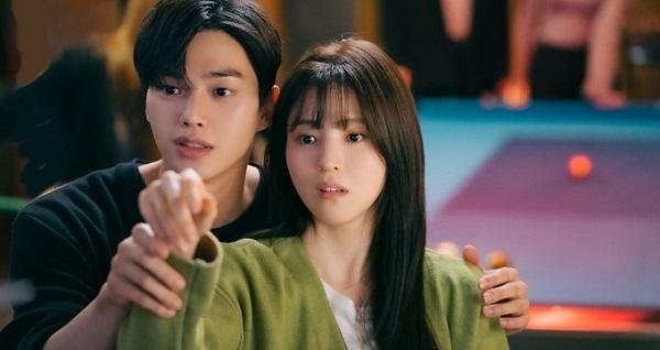 "Tiểu tam Thế giới hôn nhân" Han So Hee quyến rũ khi diễn cảnh yêu đương