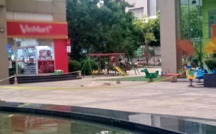 Hà Nội: Cháu bé 5 tuổi rơi từ tầng 11 chung cư xuống đất và tử vong