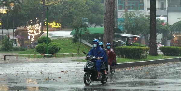 TP.HCM mưa dông kéo dài liên tục từ nay đến 9/7
