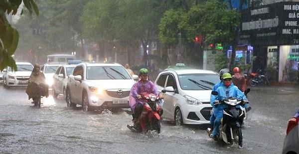 Khu vực Nam Trung Bộ, Tây Nguyên và Nam Bộ có mưa rào, đề phòng lốc sét, gió giật mạnh