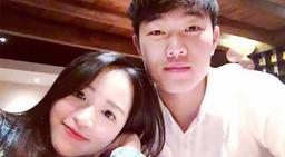 Xuân Trường không cười với fan nữ vì Nhuệ Giang ghen, thừa nhận rất sợ vợ