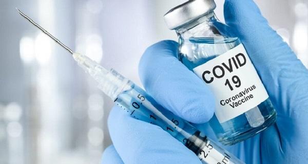 Mắc ung thư có nên tiêm vaccine Covid-19?