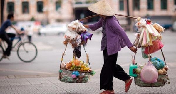 Người bán hàng rong, quà vặt ở Hà Nội sẽ được hỗ trợ 3 triệu đồng