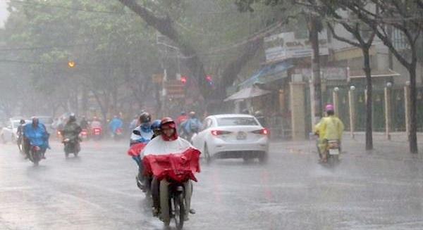 Bão Conson đang tiến vào đất liền các tỉnh Quảng Trị - Quảng Nam