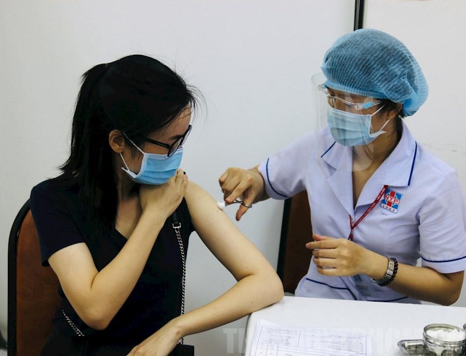 Sau khi tiêm vaccine Covid-19 không nên dùng những loại thuốc nào?
