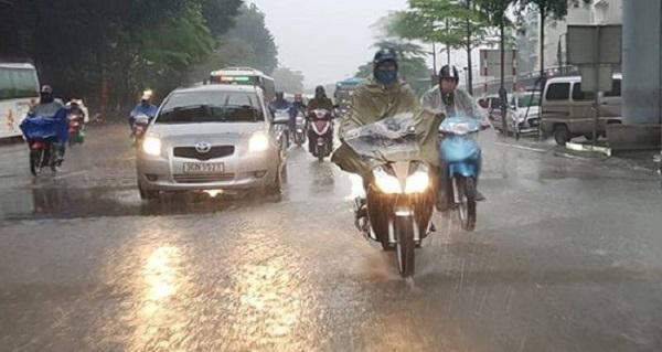 Chiều nay 5/10, vùng áp thấp vào Biển Đông, miền Trung có mưa lớn