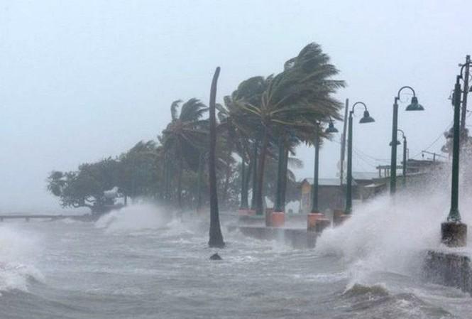 Vùng áp thấp trên Biển Đông khả năng mạnh lên thành bão, miền Trung mưa lớn 3 ngày