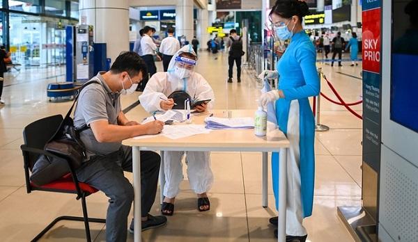 Hà Nội: Người bay từ TP.HCM ra Hà Nội không phải cách ly tập trung 7 ngày