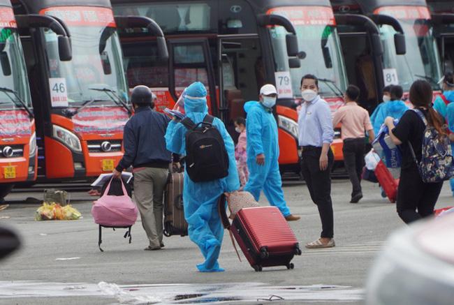 Hà Nội: Xe khách được hoạt động trở lại