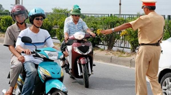 Sẽ nâng mức tiền phạt lỗi không đội mũ bảo hiểm khi tham gia giao thông