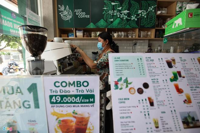 TP.HCM: Đề xuất cho hàng quán ăn uống phục vụ tại chỗ đến 21h