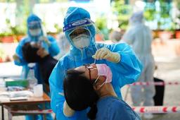 Nếu vượt ngưỡng số ca mắc Covid-19, TP.HCM có thể giãn cách trở lại