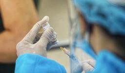 Trẻ em tiêm mũi 2 muộn có bị giảm hiệu quả của vaccine phòng Covid-19?