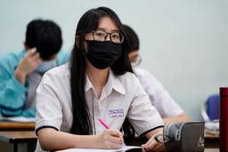 TP.HCM: Trường học sẽ tổ chức thi học kỳ trực tiếp, sẽ giảm độ khó đề thi