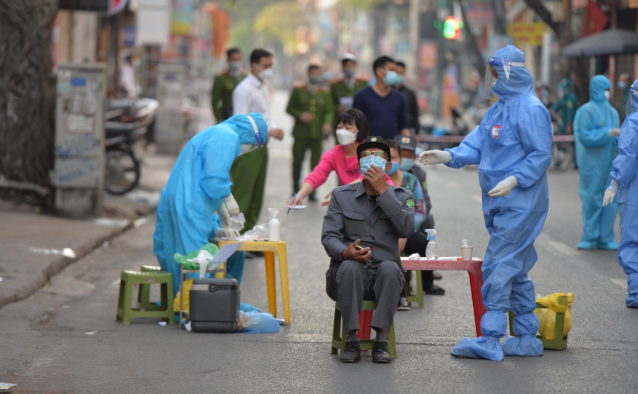 Hà Nội: Trong 2 tuần tới dịch Covid-19 có thể đạt đỉnh