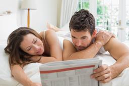 BS nam khoa Hà Đức Quang giải đáp thắc mắc: Đang bị Covid có nên quan hệ tình dục hay không?