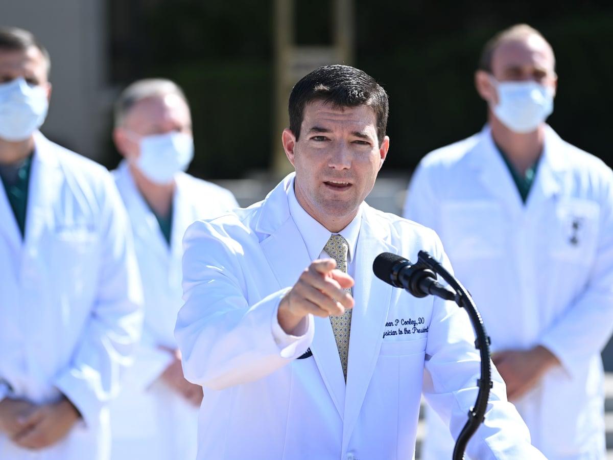 Những thông tin thú vị về “Soái ca” đứng đầu bộ phận y tế của Nhà Trắng