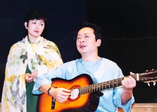 Những bức ảnh hiếm về thời thanh xuân của NSND Hoàng Dũng