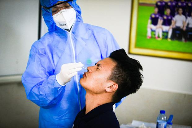 Lý do Quang Hải, Bùi Tiến Dũng được đề nghị ưu tiên sử dụng vaccine Covid-19