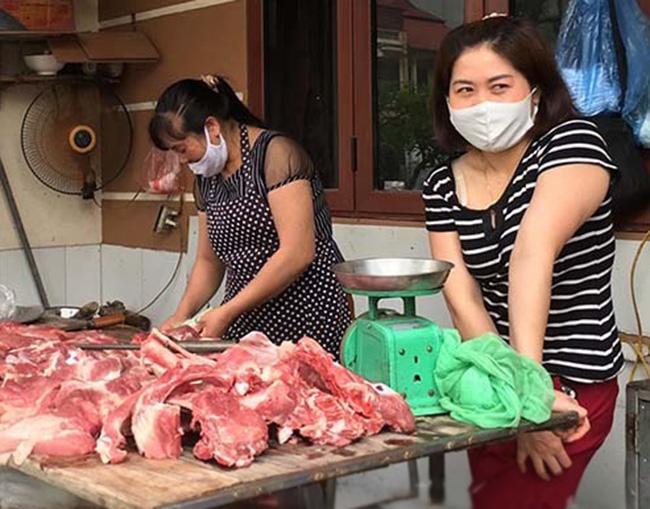 Giá thịt lợn hôm nay 13/4: Giá điều chỉnh nhẹ tại một số địa phương