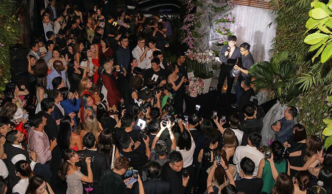 Dạ tiệc 400 tỷ của Nathan Lee bị chê bai là "đầu voi, đuôi chuột"