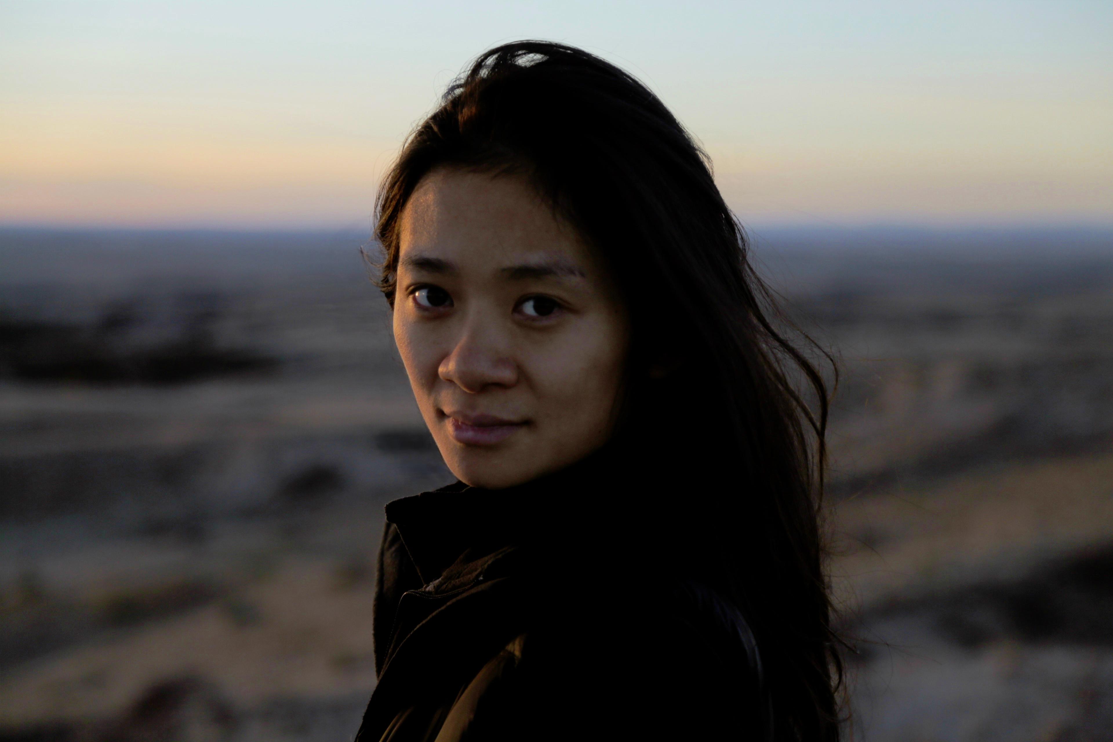 Chloé Zhao: Vẻ đẹp của sự mộc mạc lên ngôi trong lòng Hollywood hào nhoáng