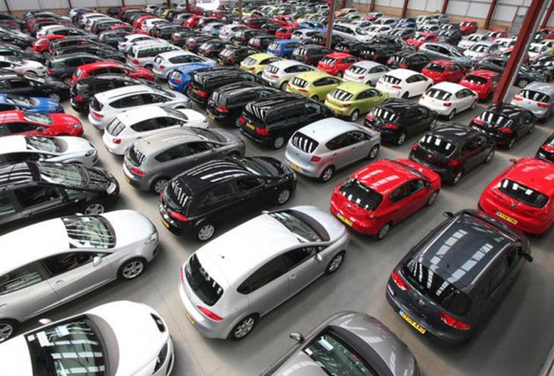 Vì sao ô tô ngân hàng thanh lý có "giá bèo" vẫn khó bán?