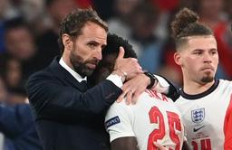 HLV Southgate và nỗi ám ảnh kinh hoàng về những quả sút luân lưu