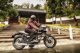 Kawasaki W800 Cafe 2022: Mẫu cafe racer đậm chất quý ông lịch lãm và từng trải