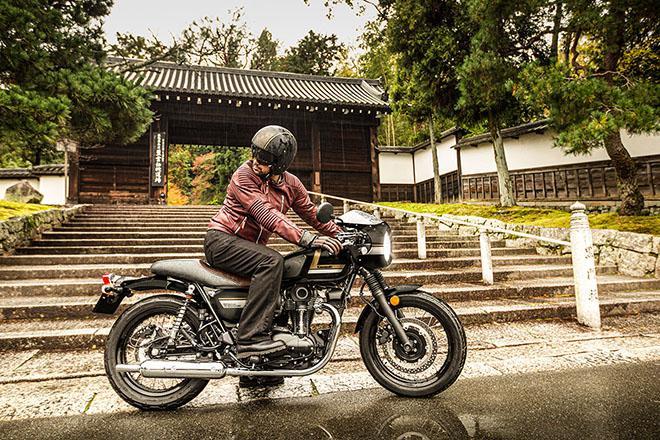 Kawasaki W800 Cafe 2022: Mẫu cafe racer đậm chất quý ông lịch lãm và từng trải