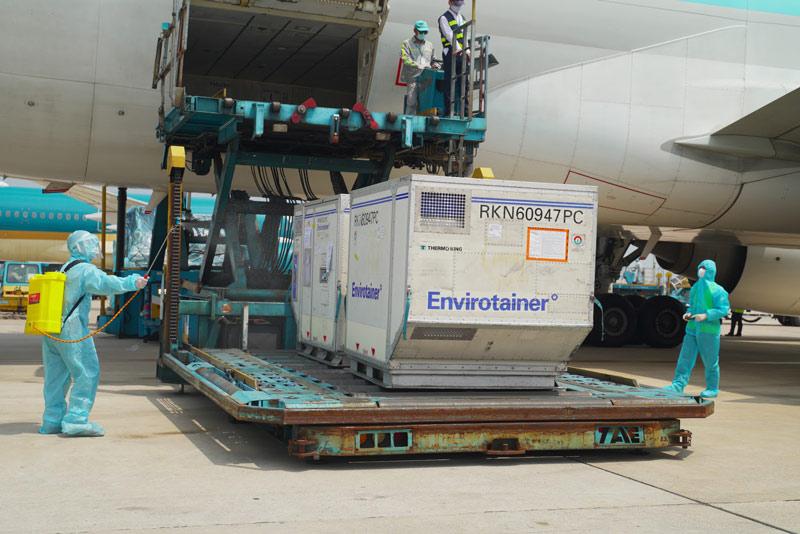 5 loại vaccine Covid-19 được phê duyệt sử dụng tại Việt Nam