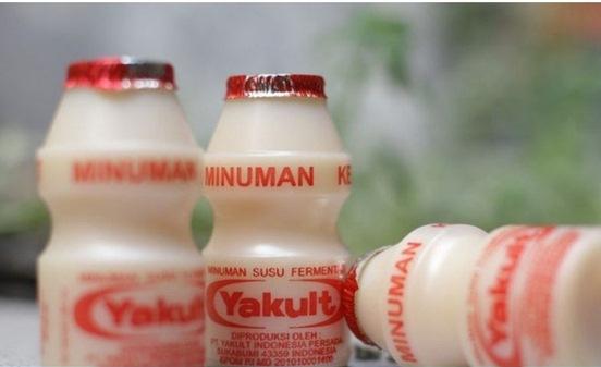 Tại sao Yakult chỉ sản xuất những chai bé tí hon?