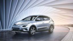 Doanh số bán ô tô tháng 7: VinFast lần đầu tiên đánh bại Toyota