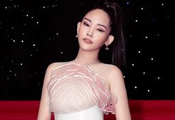 Lê Âu Ngân Anh nói về ồn ào "lộ hàng" tại thảm đỏ: "Tôi bị ánh đèn làm hại”