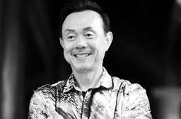 Chuyến bay chở linh cữu danh hài Chí Tài có gần 10.000 người theo dõi