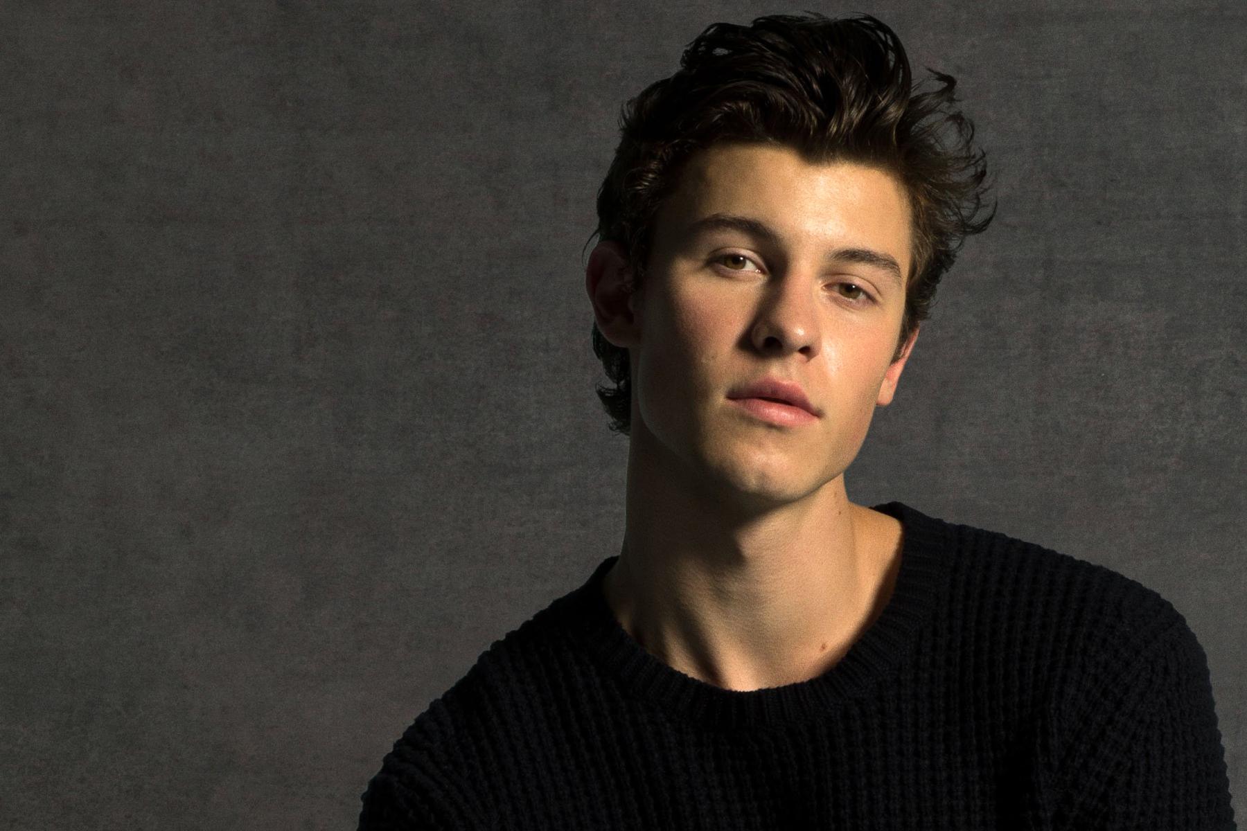 Shawn Mendes đáp trả gay gắt trước tin đồn đồng tính