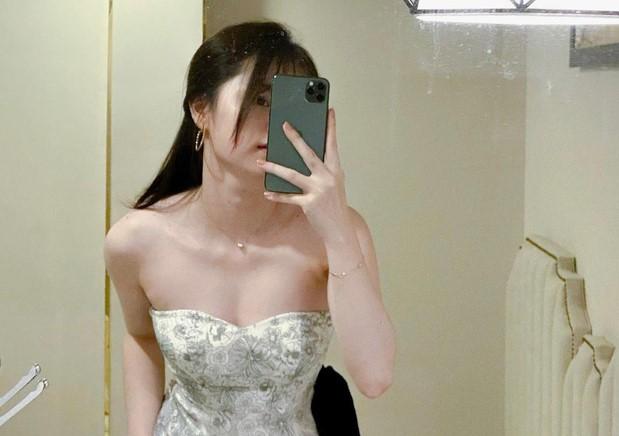 Đăng ảnh thả thính, tình cũ Quang Hải bị đồn hẹn hò nam rapper "Rap Việt"