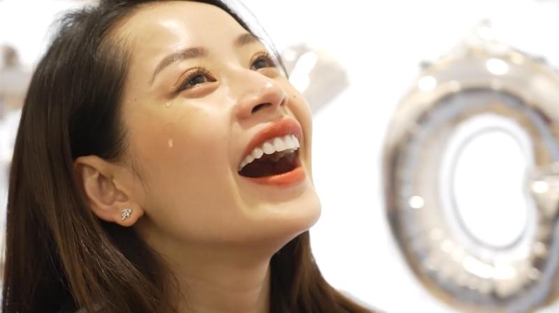 Chi Pu khóc nức nở khi được loạt sao Việt khen ngợi ngày càng tiến bộ về giọng hát