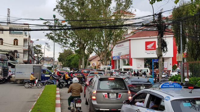 Sau gần 130 năm thành lập, Đà Lạt lần đầu tiên lắp đặt đèn đỏ đèn xanh