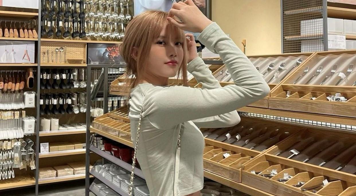 Thiều Bảo Trâm xuất hiện tươi tắn sau nhiều ngày bỏ bê trang cá nhân