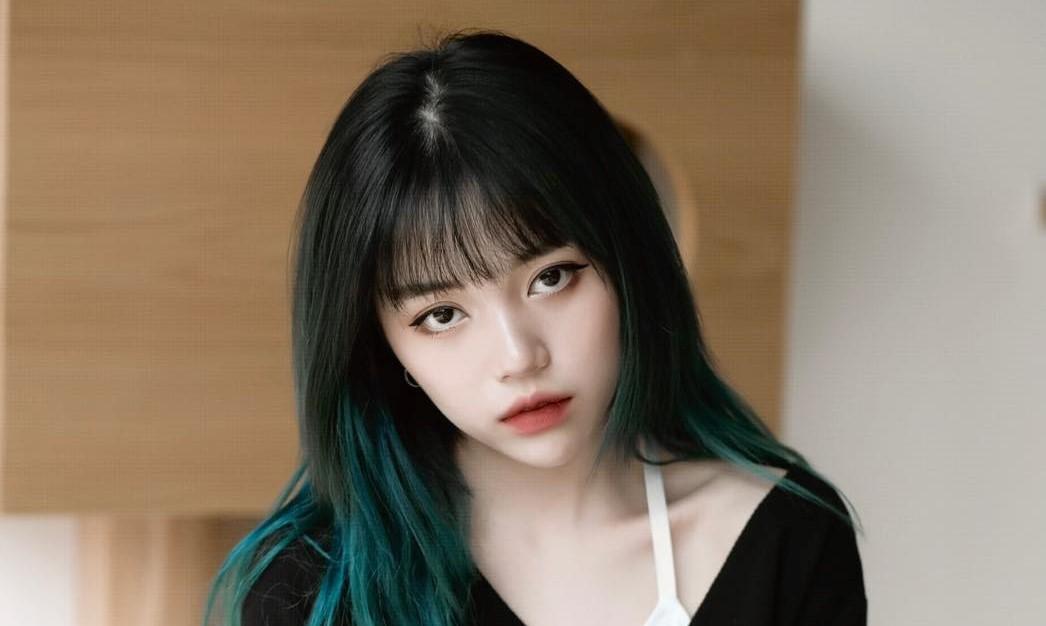 Linh Ngọc Đàm đổi sang style "Tây", xăm tattoo chất lừ, tiết lộ lý do ẩn hết ảnh cũ trên Instagram