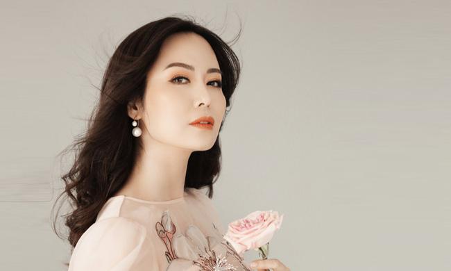 Điều ít biết về Hoa hậu Thu Thủy qua lời kể của "Ông trùm hoa hậu"