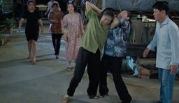 Diễn viên Lê Phương bị "đánh ghen" đến mất giọng