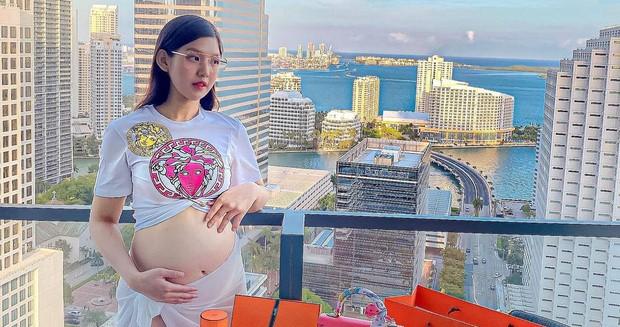 "Chị đại" giới rich kid Việt khoe sắc khi mang bầu lần 2, vẫn không quên khoe đồ hiệu chất cao như "núi"