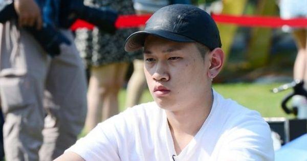 Bạn trai Joy (Red Velvet) từng giành giải nhất cuộc thi ngồi bất động trong vòng 3 tiếng