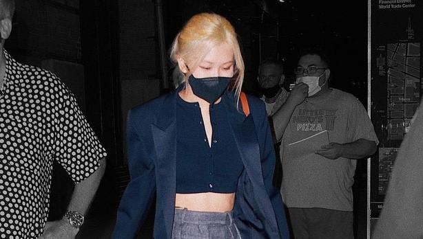 Rosé (BLACKPINK) lên đồ sang chảnh xuất hiện tại New York