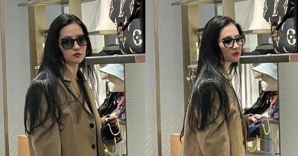 Lưu Diệc Phi đi mua sắm ở Bắc Kinh, nhan sắc đời thường đẹp như trên phim